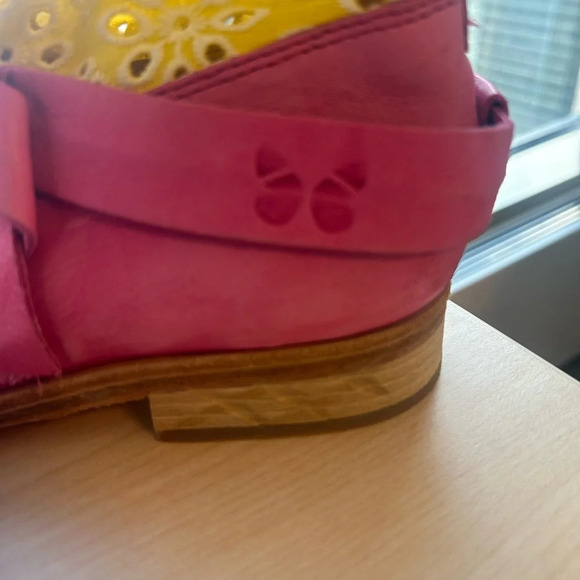 LOFT brand new bright pink with yellow mesh booties- lace cut out yellow top 6.5 - Picture 11 of 13
